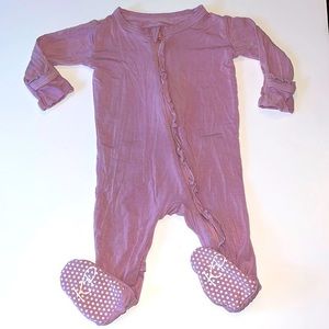 EUC Kickee Pants Lavender Ruffle Footie 3-6 months